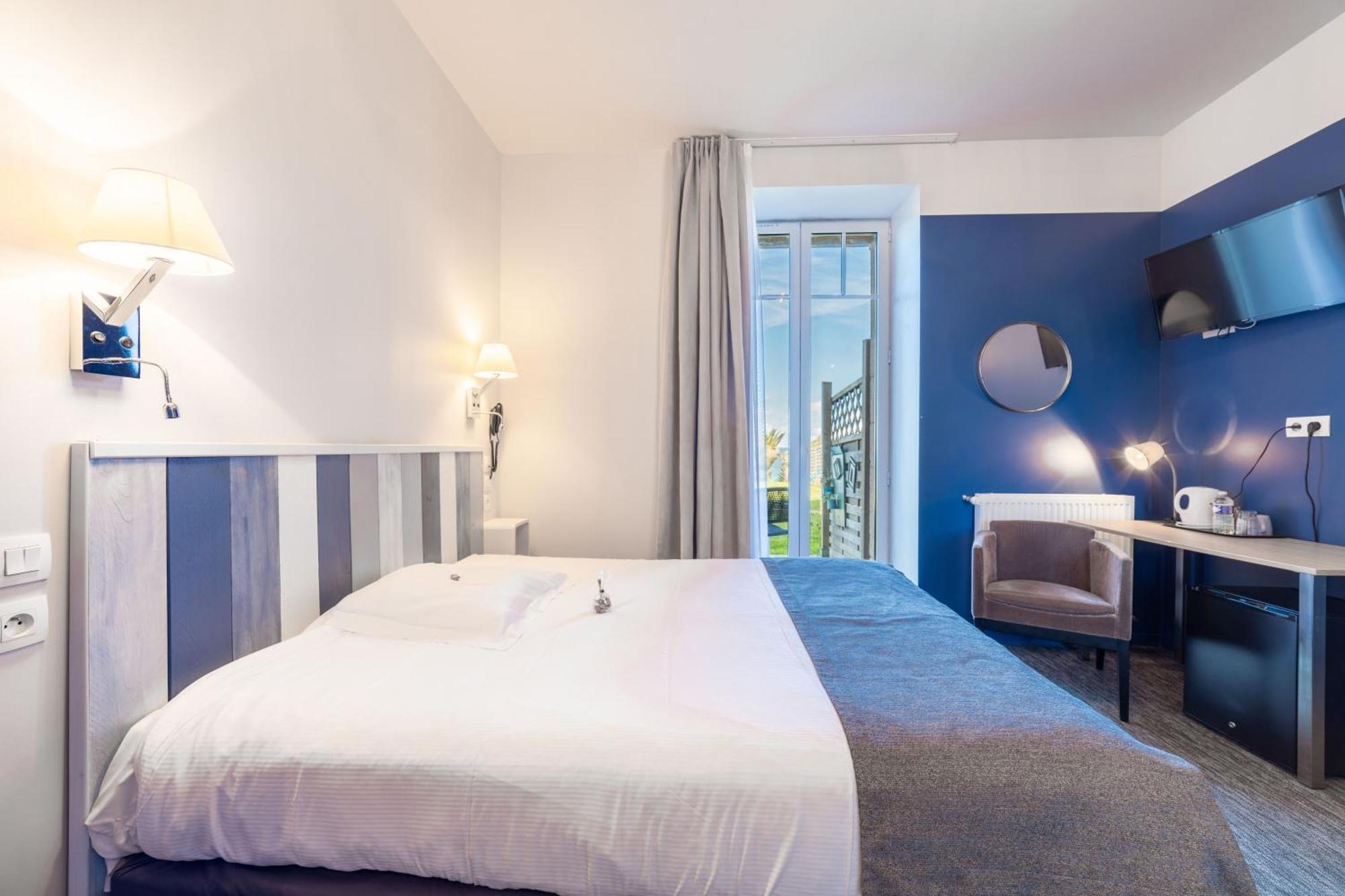 Logis Hotel Ker Mor Perros-Guirec Exterior photo