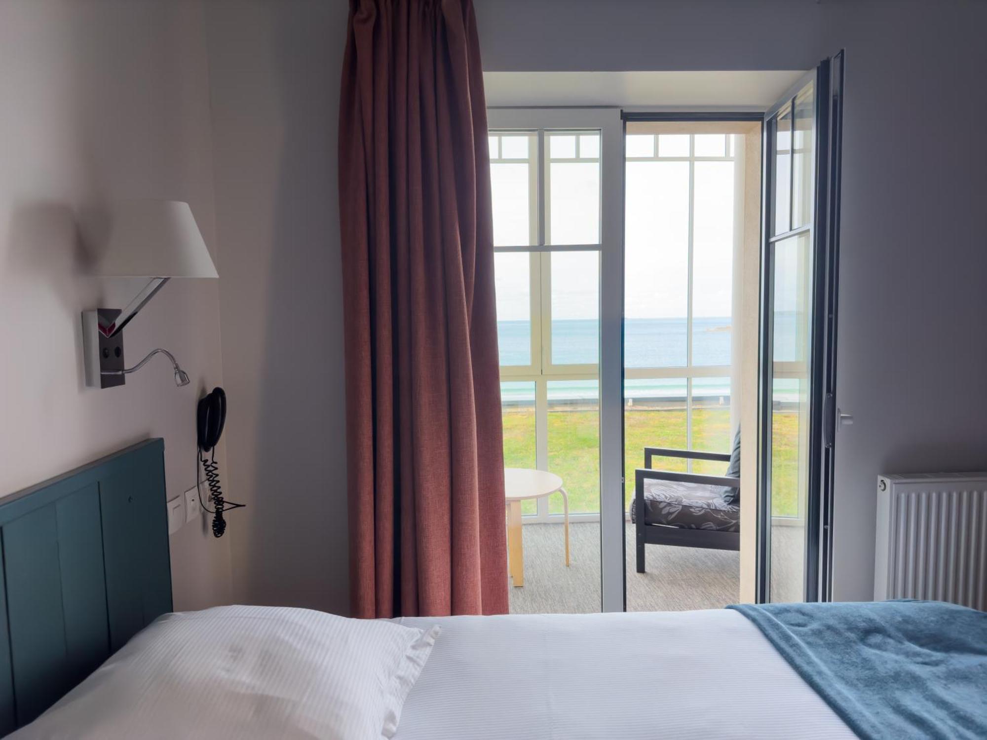 Logis Hotel Ker Mor Perros-Guirec Exterior photo